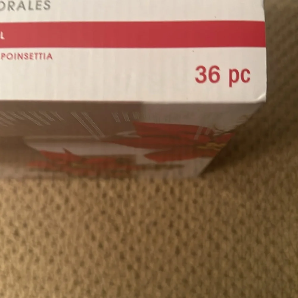 NWT: Ashland Floral Accent Poinsettia Mix